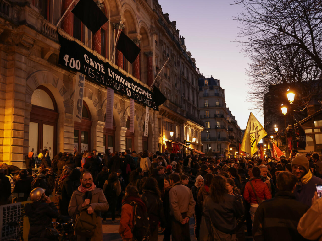 Migrants Stage Protest Outside Paris City Hall